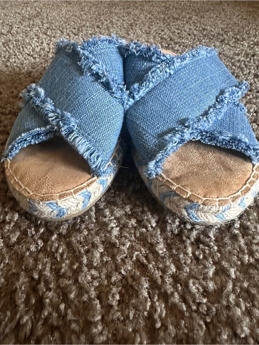 Minnetonka Pepper Blue Frayed Crossover Denim Slide Sandals